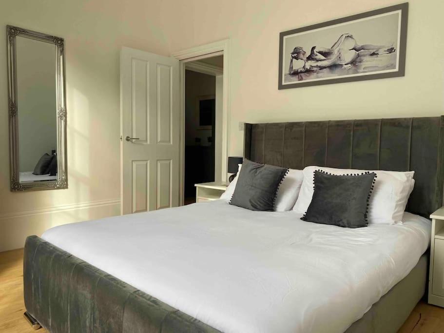 Grand On Hoe/barbican Allocated Parking! Plymouth